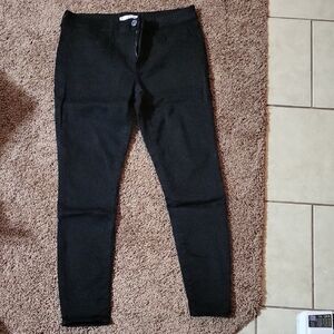 SO Women's Sleek Black Skinny Jeans